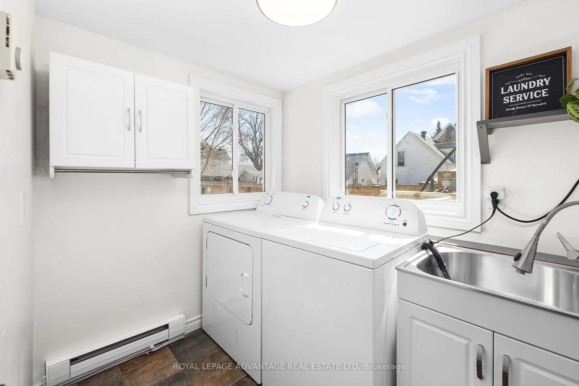Photo 30 of 15 Kent Street, Smiths Falls — HOMEH