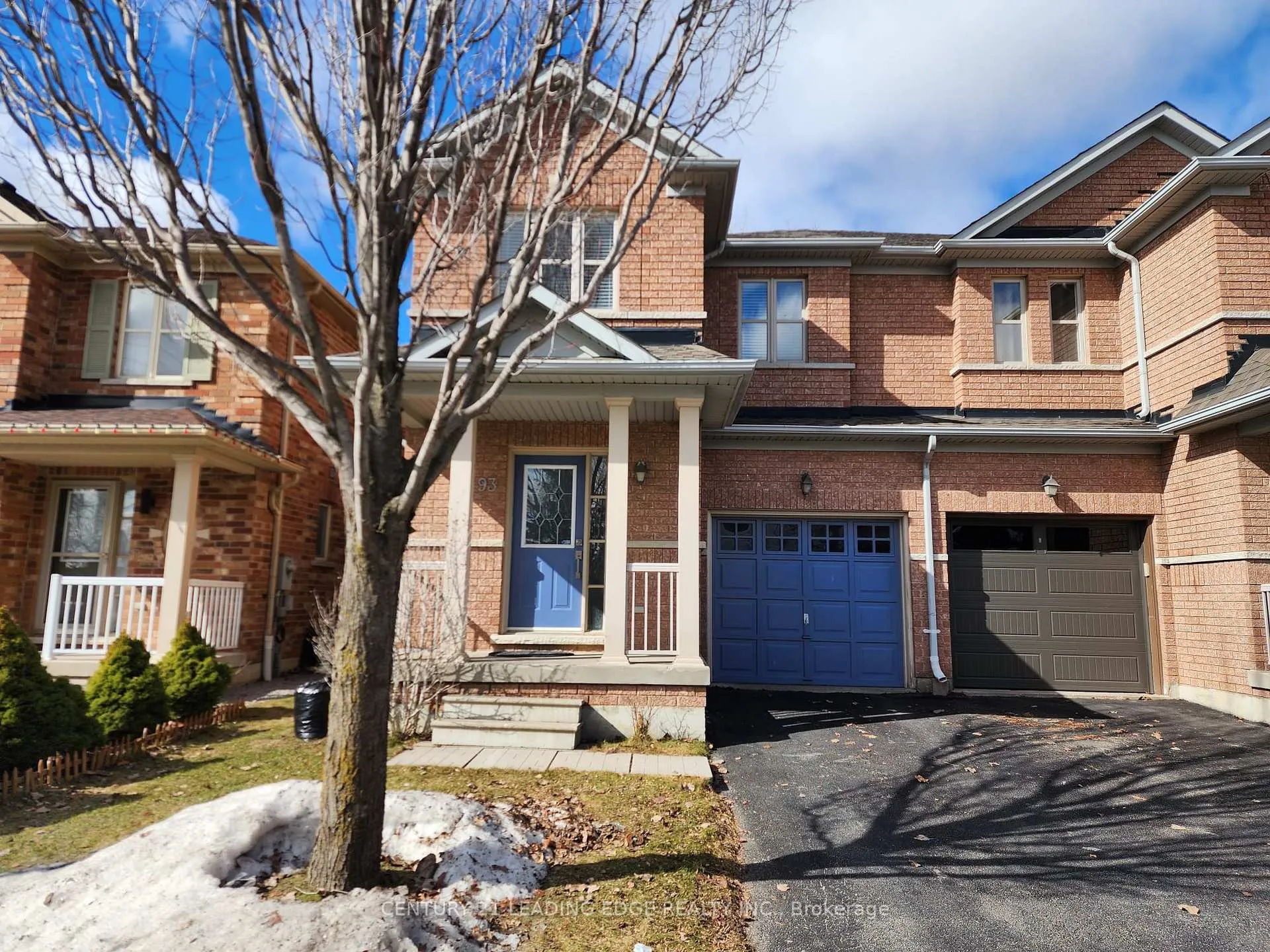 Photo 1 of 93 Treasure Hill Road, Vaughan, Maple — HOMEH