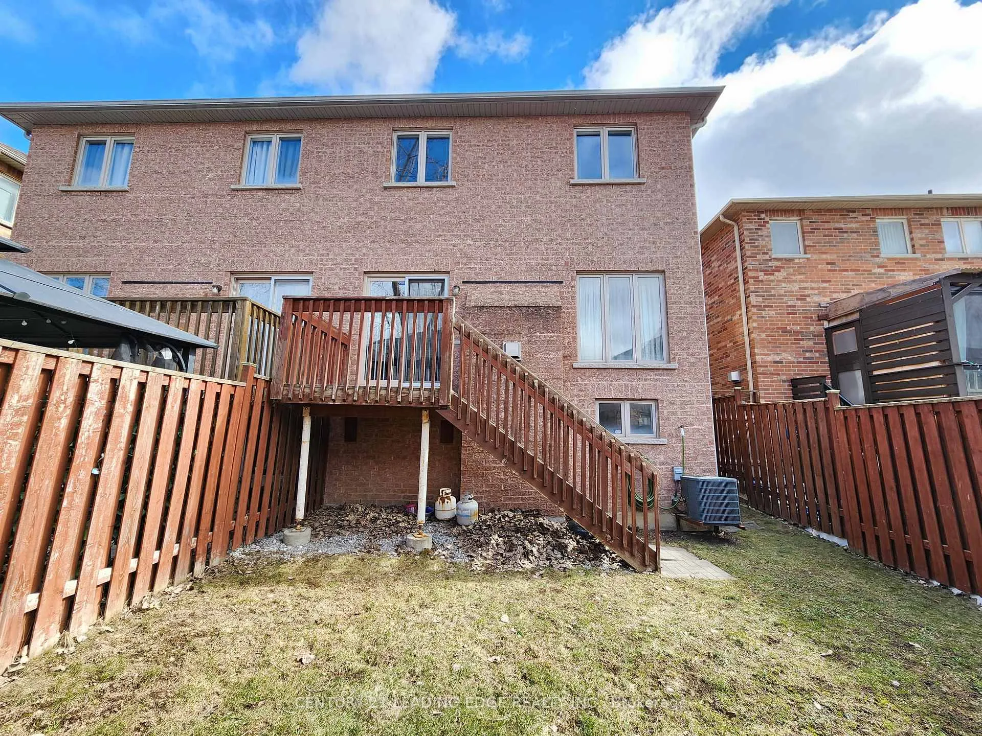 Photo 7 of 93 Treasure Hill Road, Vaughan, Maple — HOMEH