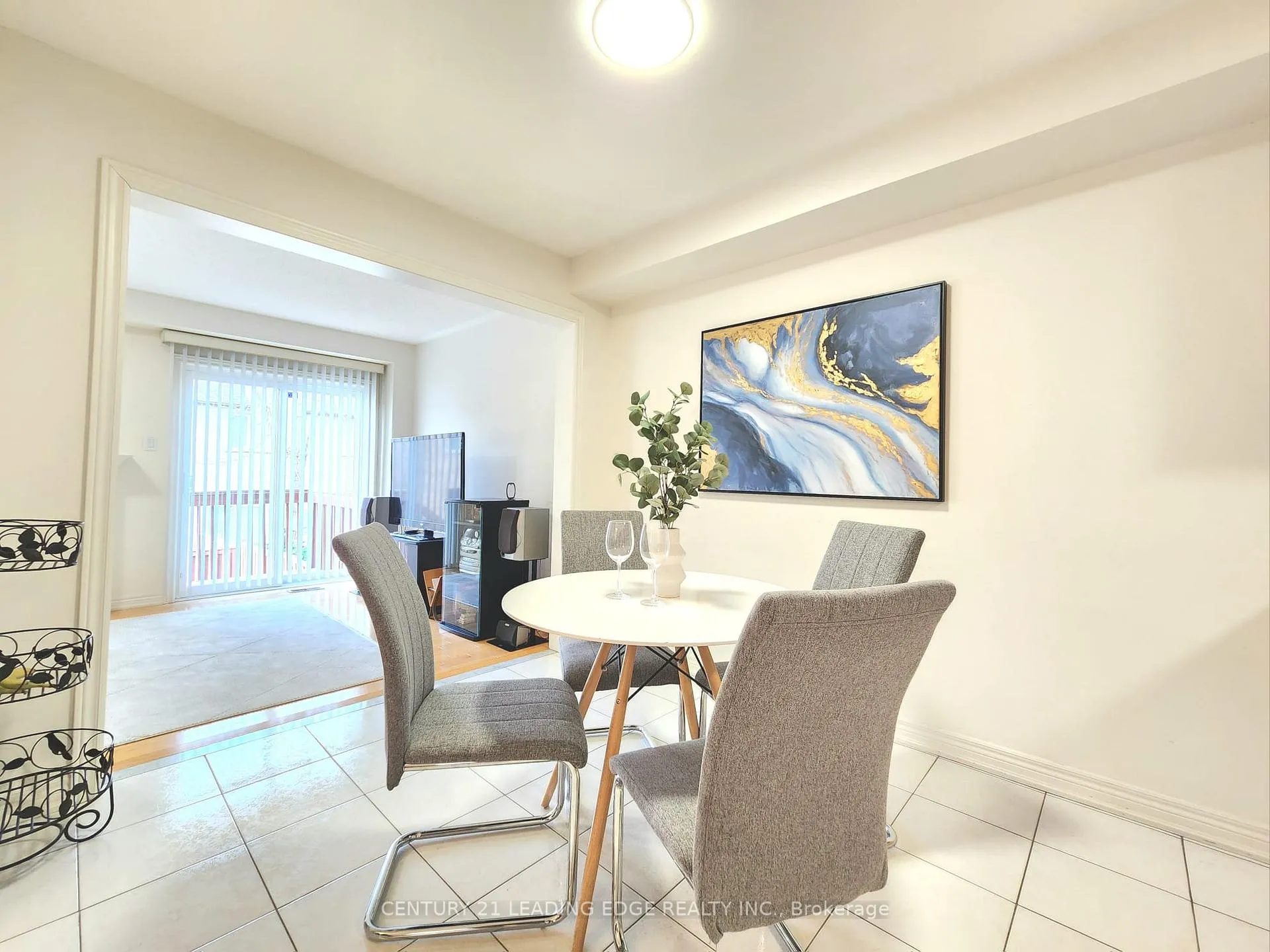 Photo 13 of 93 Treasure Hill Road, Vaughan, Maple — HOMEH