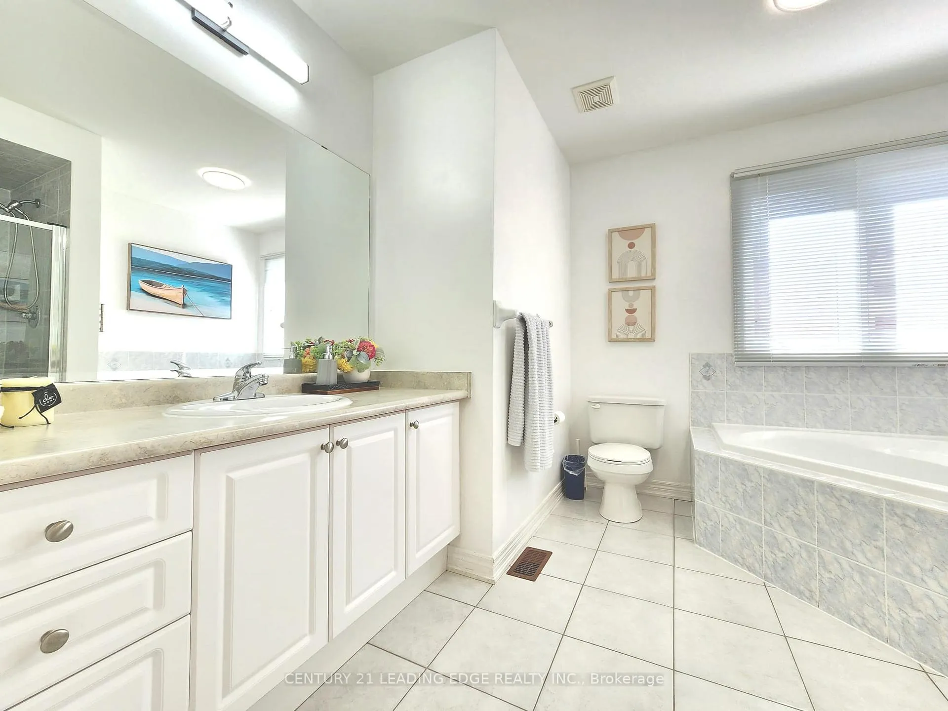 Photo 19 of 93 Treasure Hill Road, Vaughan, Maple — HOMEH