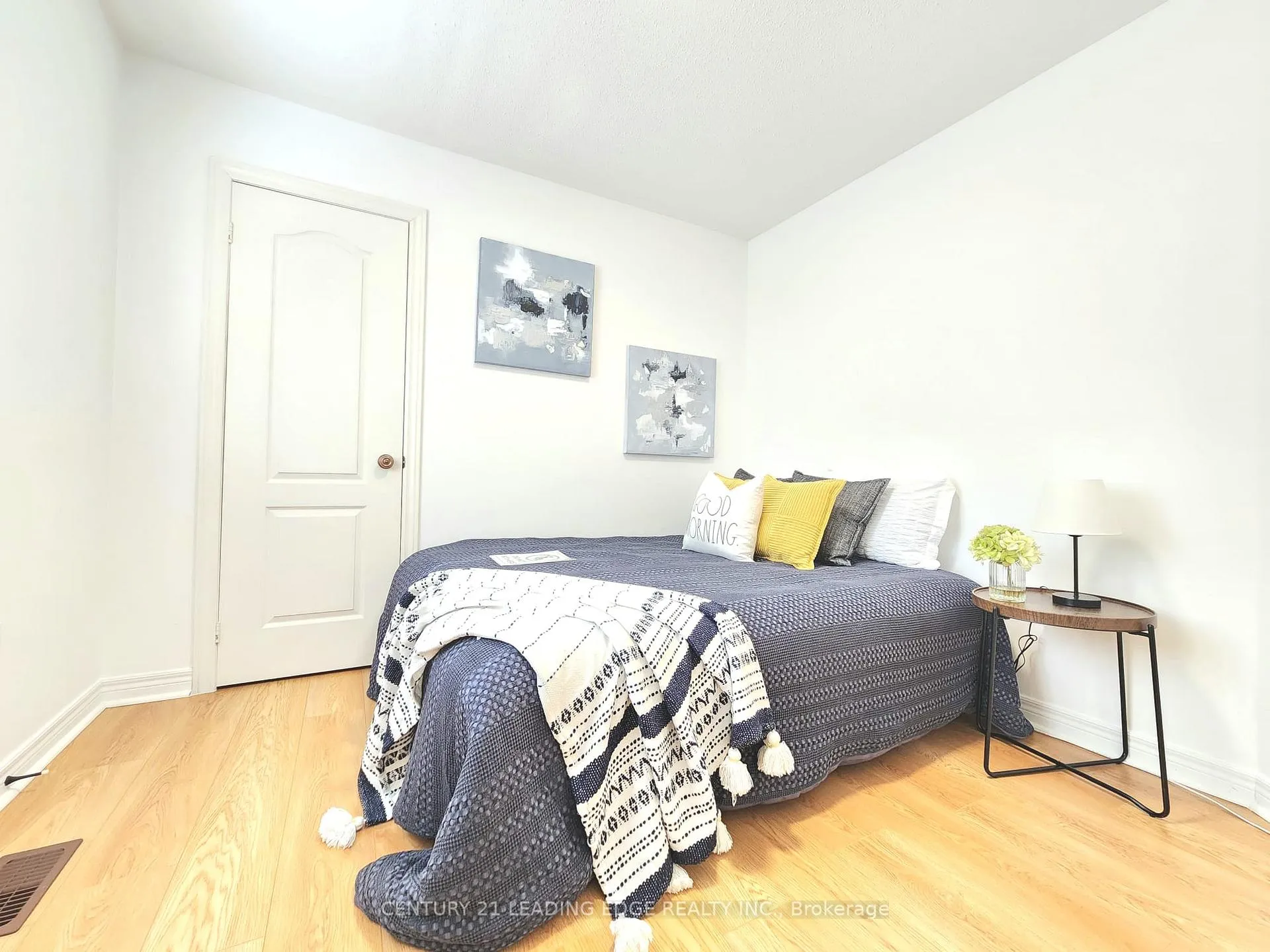 Photo 22 of 93 Treasure Hill Road, Vaughan, Maple — HOMEH