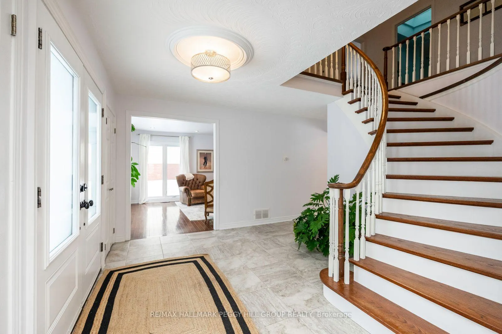 Photo 3 of 63 Idlewood Drive, Springwater, Midhurst — HOMEH