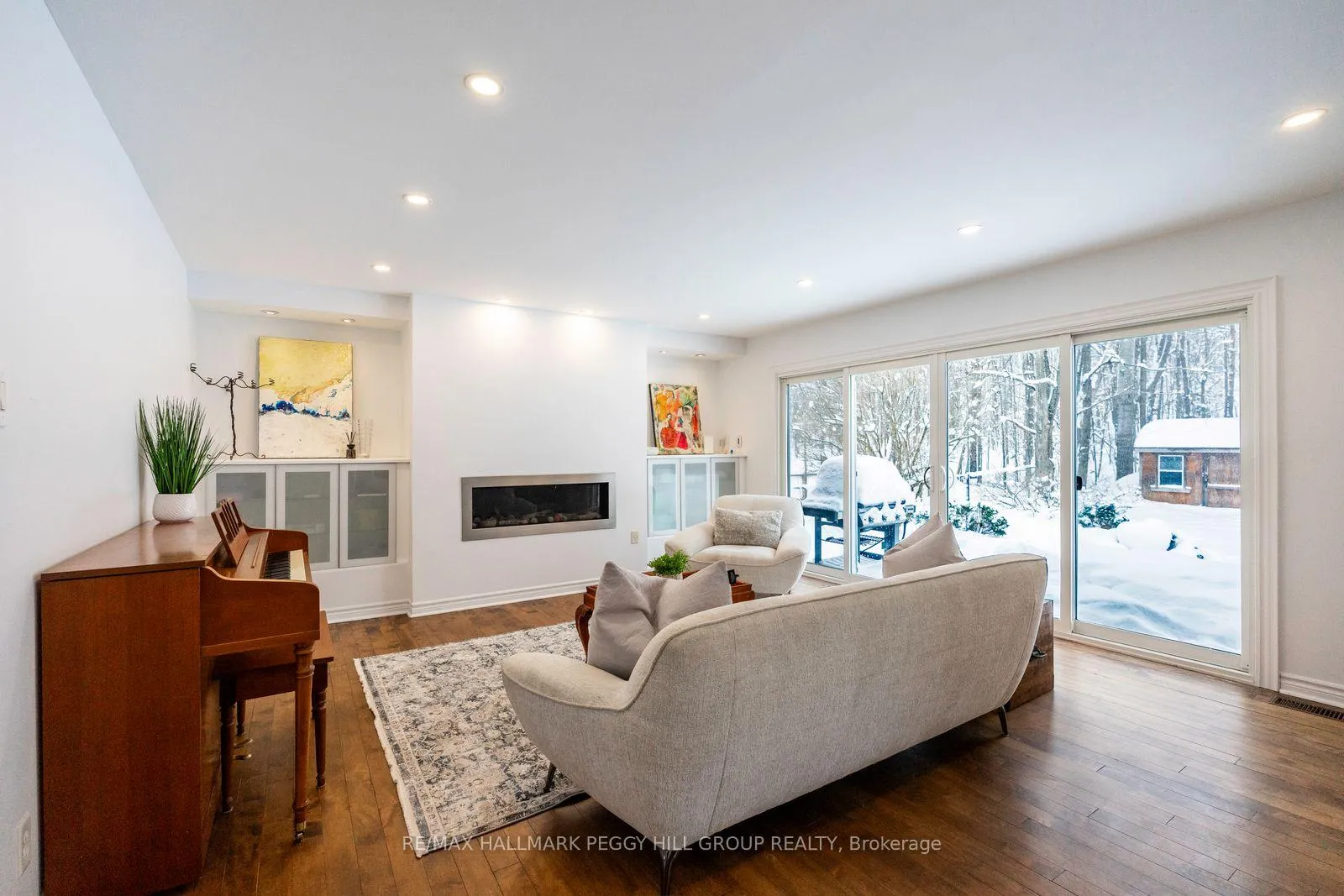 Photo 4 of 63 Idlewood Drive, Springwater, Midhurst — HOMEH