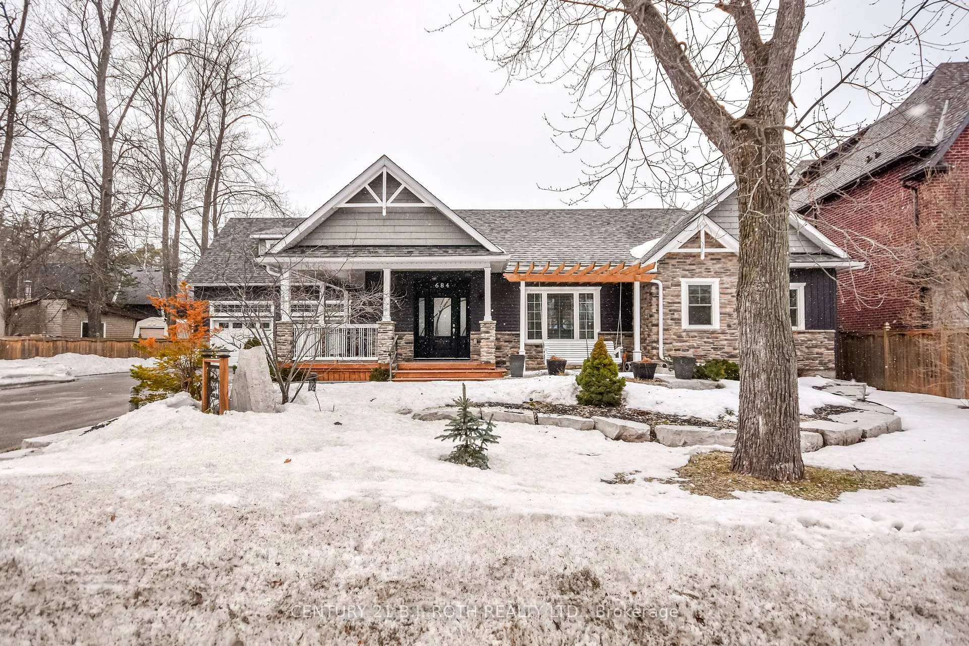Photo 5 of 684 Park Road, Innisfil, Alcona — HOMEH