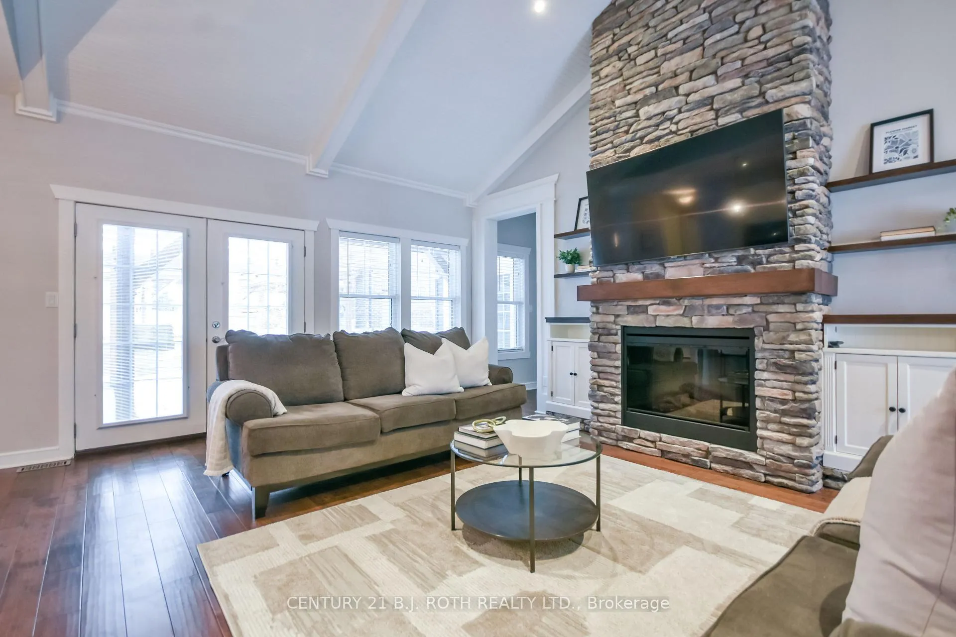 Photo 11 of 684 Park Road, Innisfil, Alcona — HOMEH