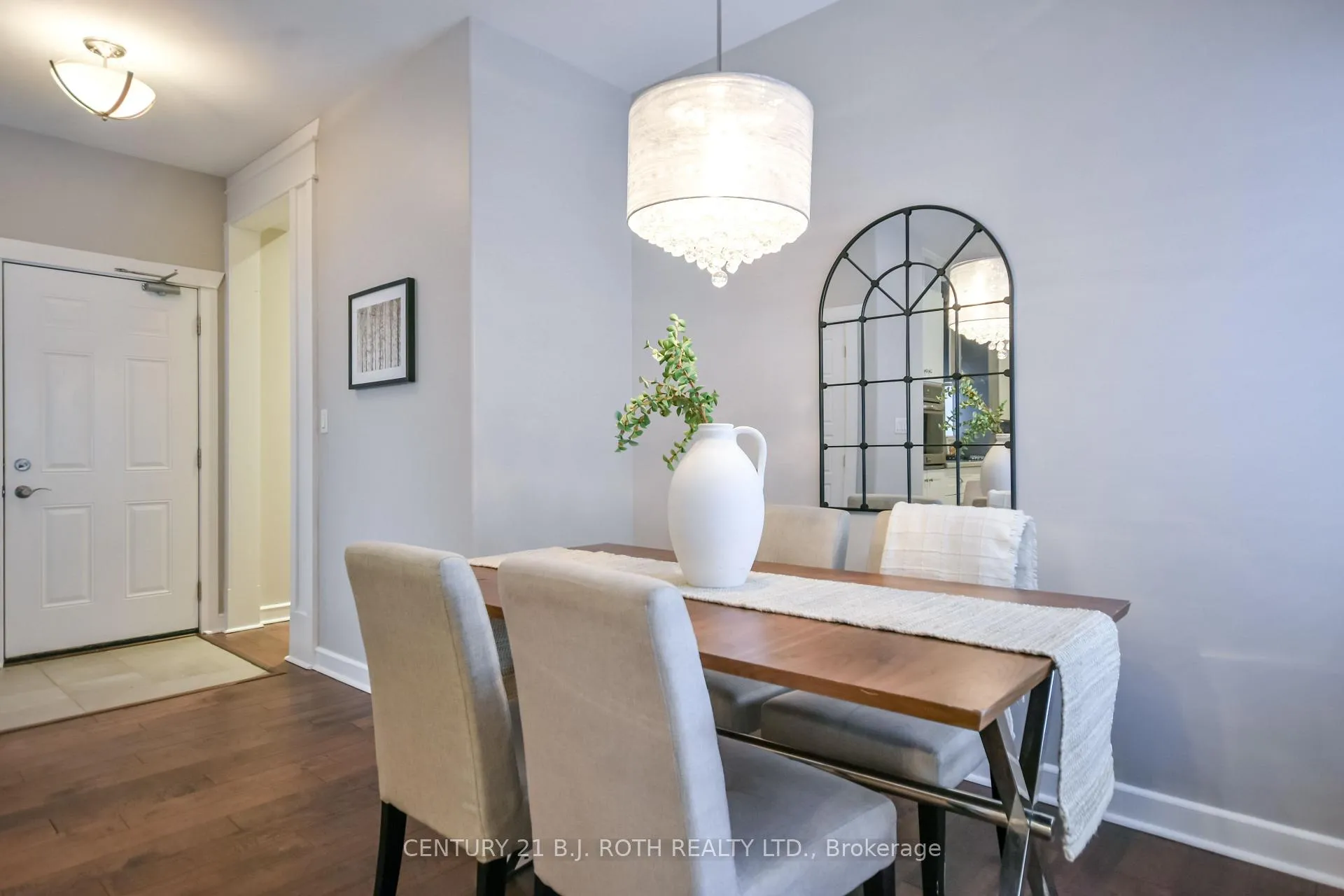 Photo 18 of 684 Park Road, Innisfil, Alcona — HOMEH