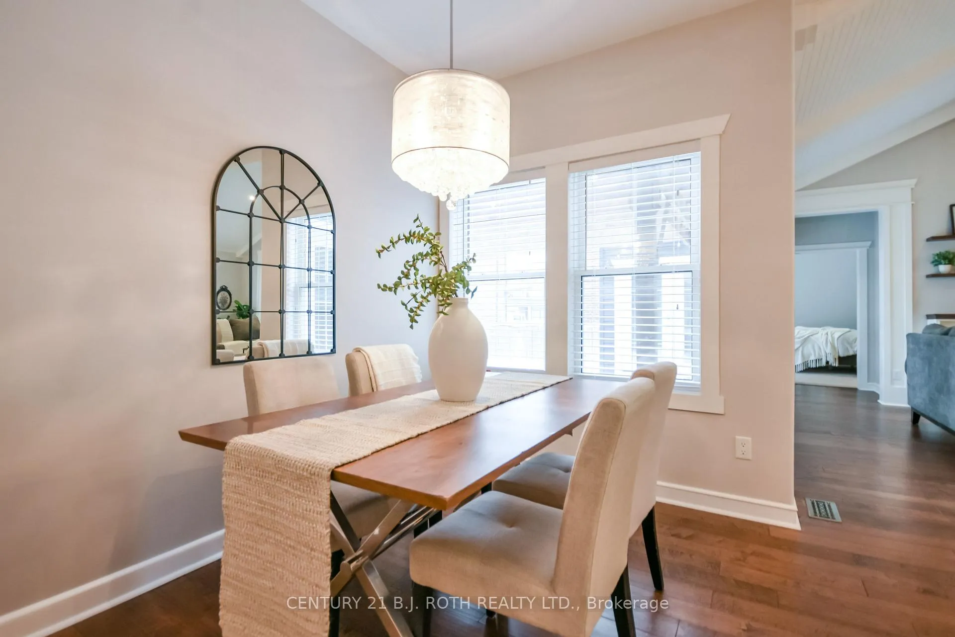 Photo 19 of 684 Park Road, Innisfil, Alcona — HOMEH