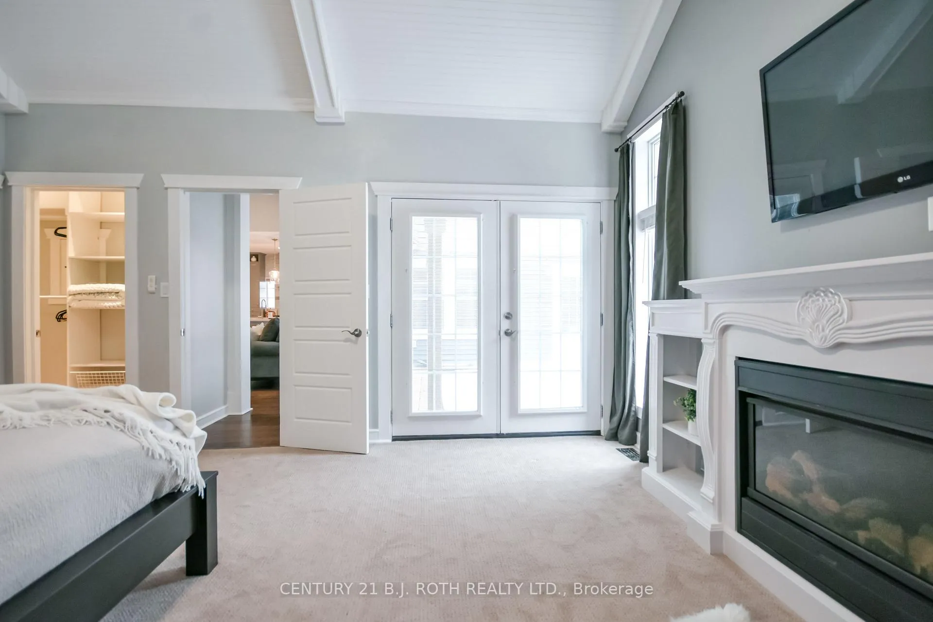 Photo 24 of 684 Park Road, Innisfil, Alcona — HOMEH