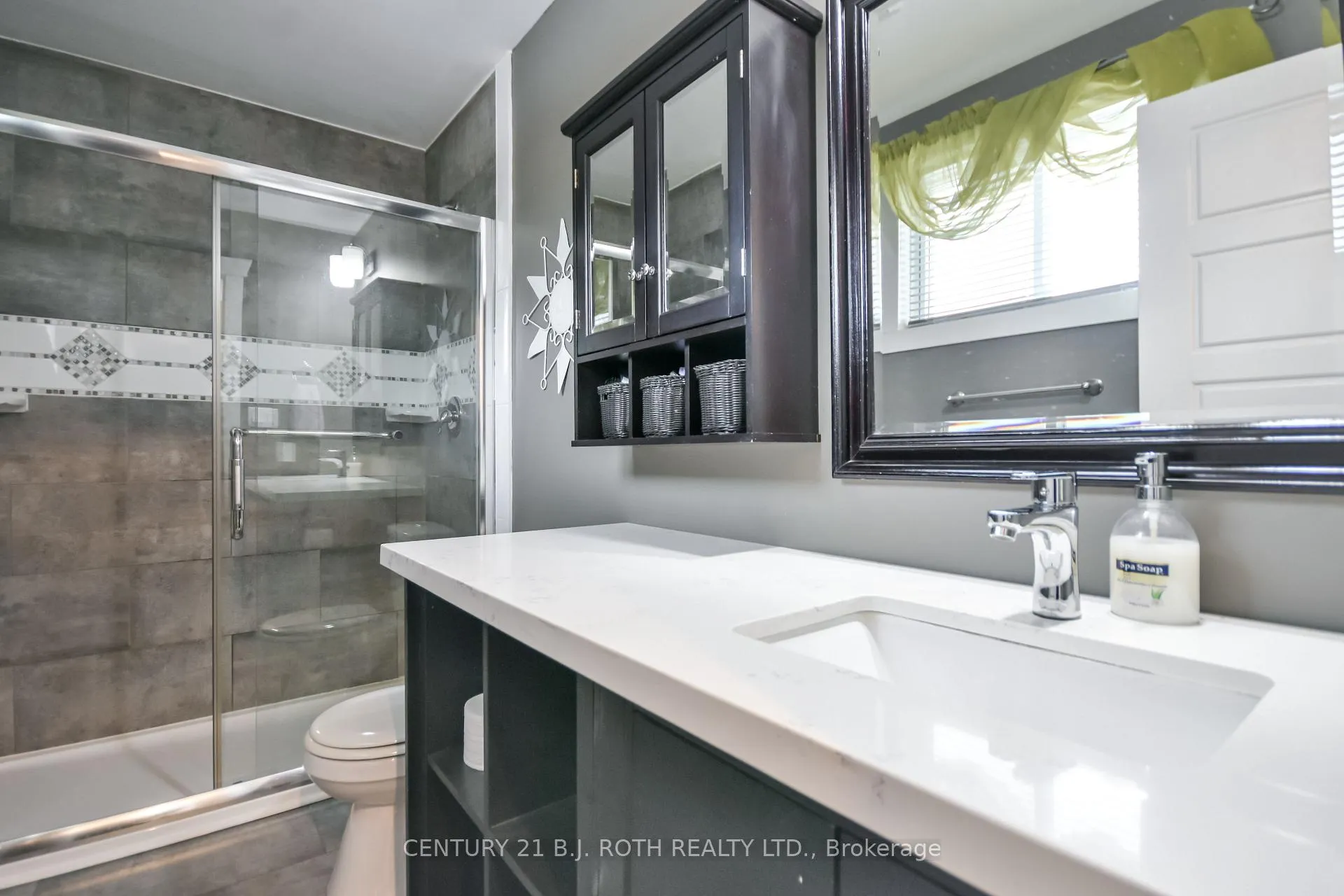 Photo 48 of 684 Park Road, Innisfil, Alcona — HOMEH