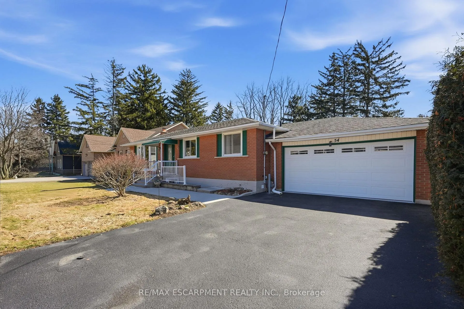 Photo 3 of 54 Nelson Street, Hamilton, Waterdown — HOMEH