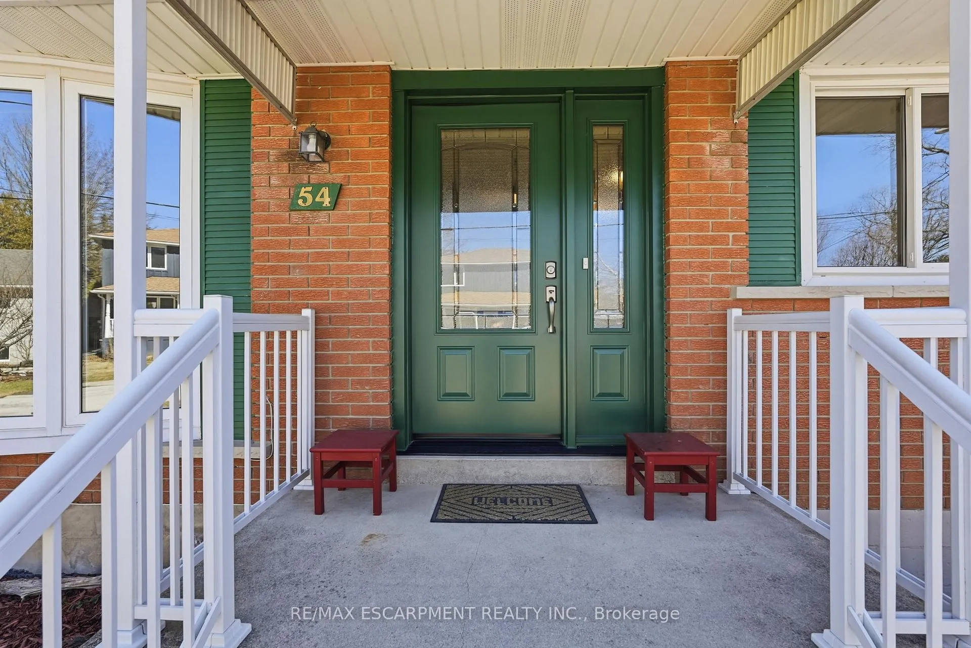 Photo 5 of 54 Nelson Street, Hamilton, Waterdown — HOMEH