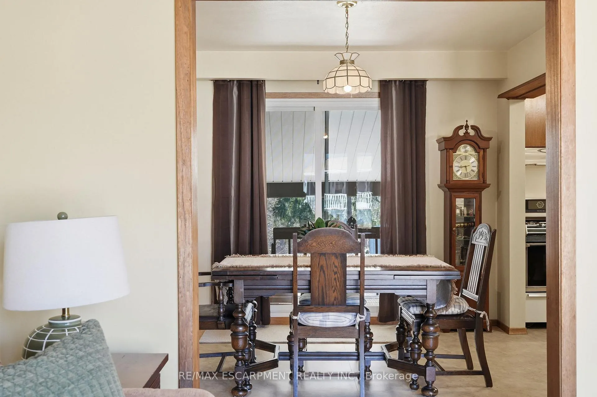 Photo 12 of 54 Nelson Street, Hamilton, Waterdown — HOMEH