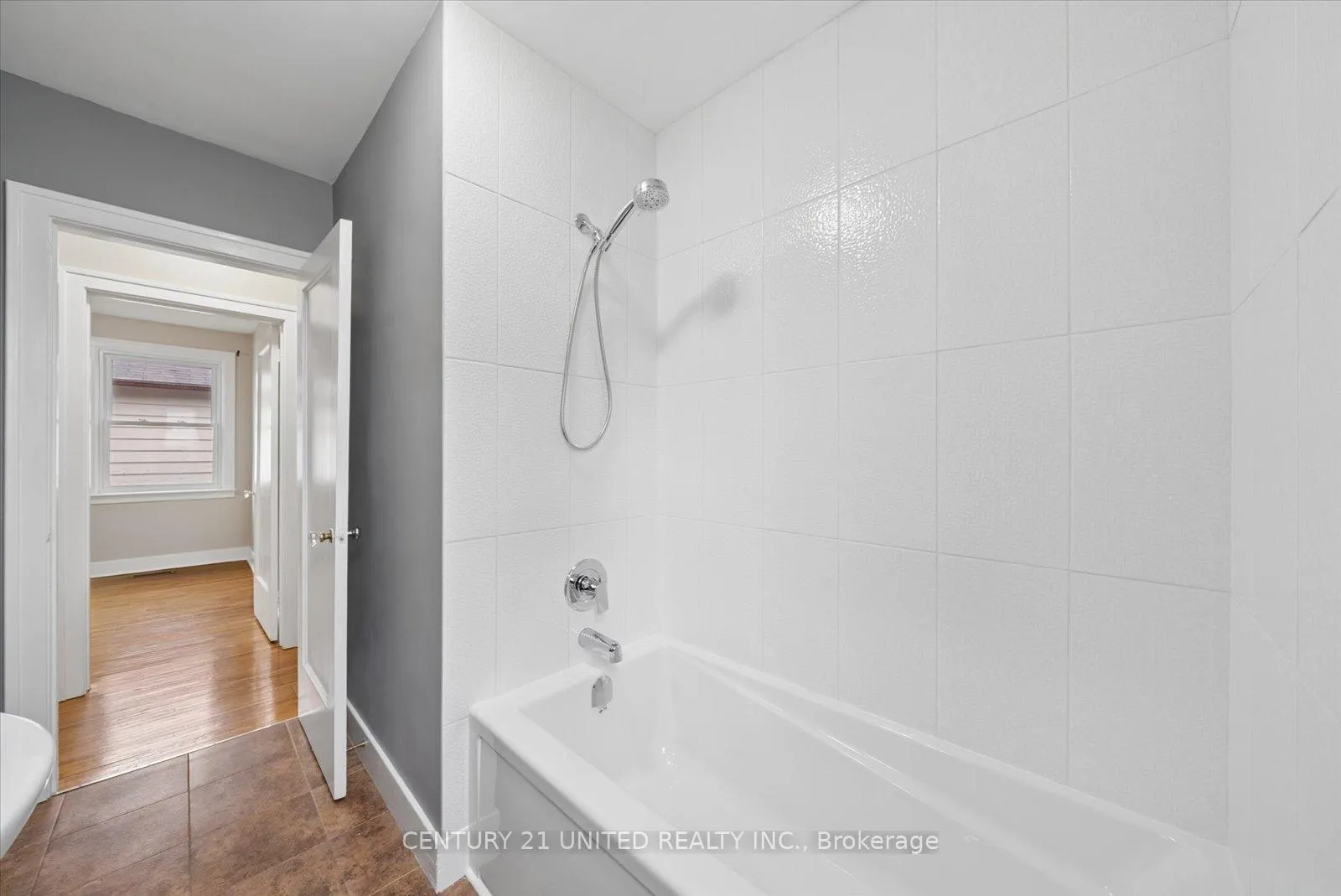Photo 19 of 785 Brunswick Avenue, Peterborough, Otonabee Ward 1 — HOMEH