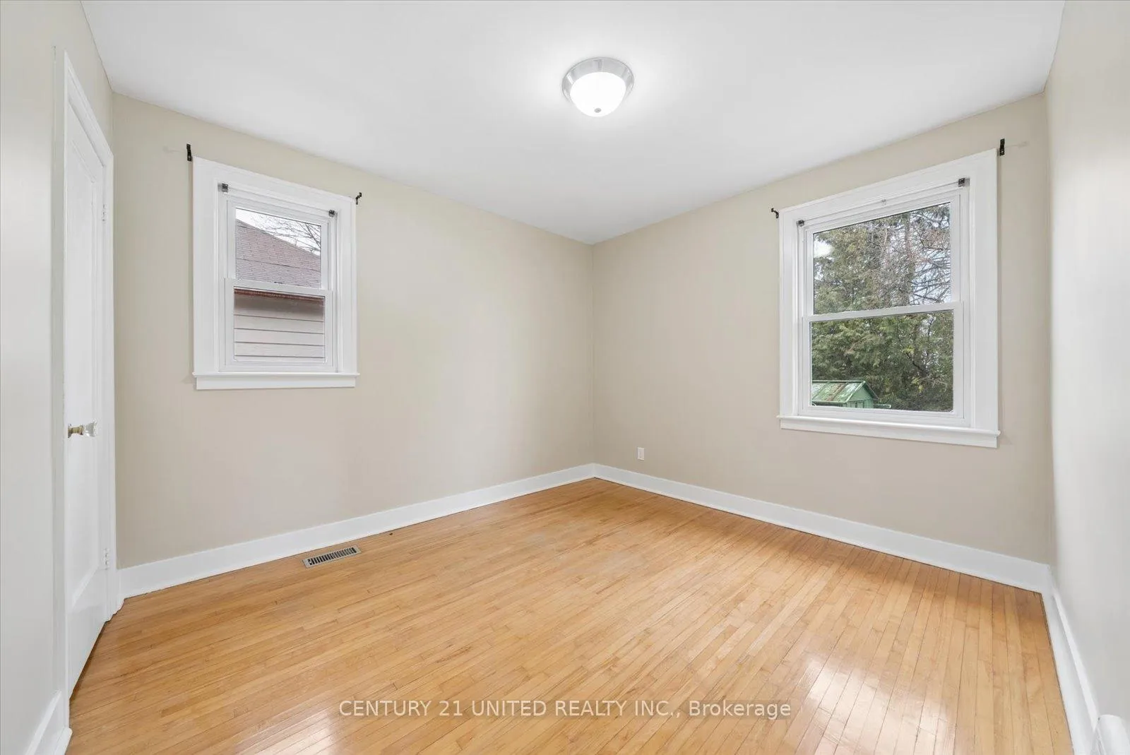 Photo 20 of 785 Brunswick Avenue, Peterborough, Otonabee Ward 1 — HOMEH