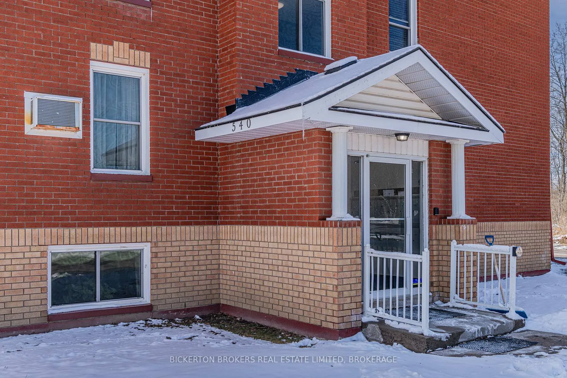 Photo 6 of Unit 102, 540 Talbot Place, Gananoque — HOMEH