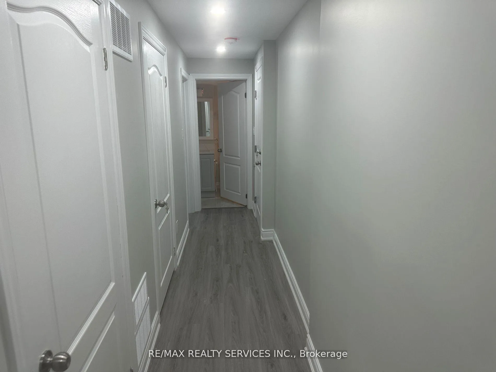 Photo 10 of 32 Silo Court, Brampton, Fletcher's Creek Village — HOMEH