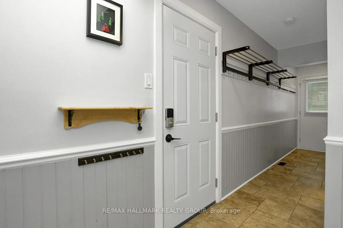 Photo 5 of 1692 Caminiti Crescent, Ottawa, Fallingbrook/Pineridge — HOMEH