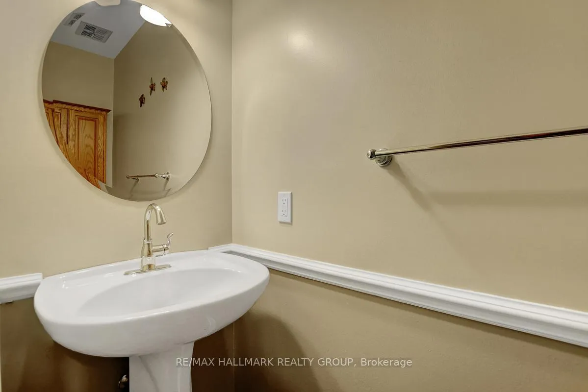 Photo 7 of 1692 Caminiti Crescent, Ottawa, Fallingbrook/Pineridge — HOMEH