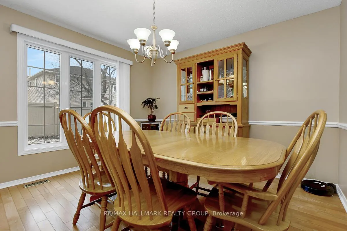 Photo 11 of 1692 Caminiti Crescent, Ottawa, Fallingbrook/Pineridge — HOMEH