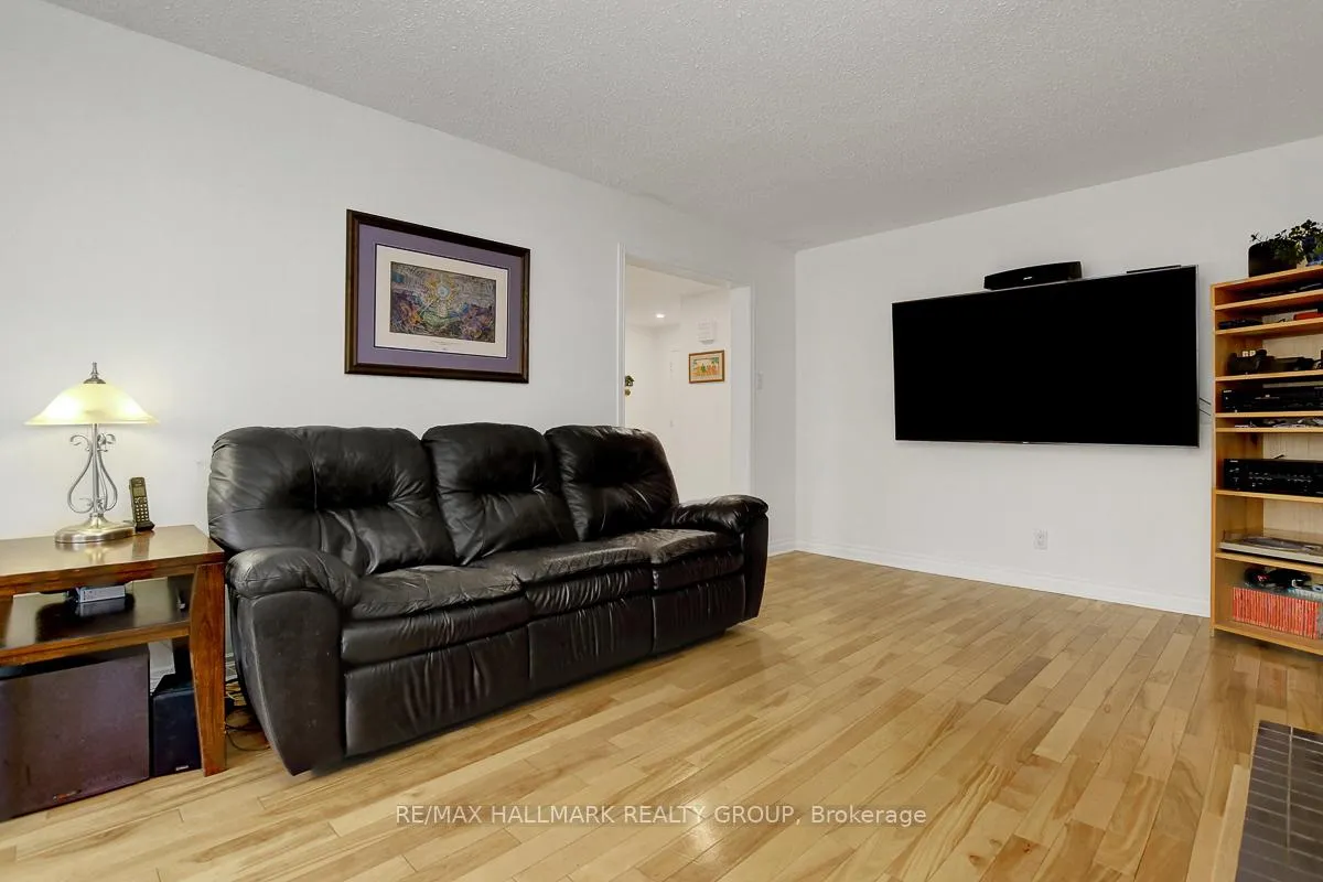 Photo 21 of 1692 Caminiti Crescent, Ottawa, Fallingbrook/Pineridge — HOMEH