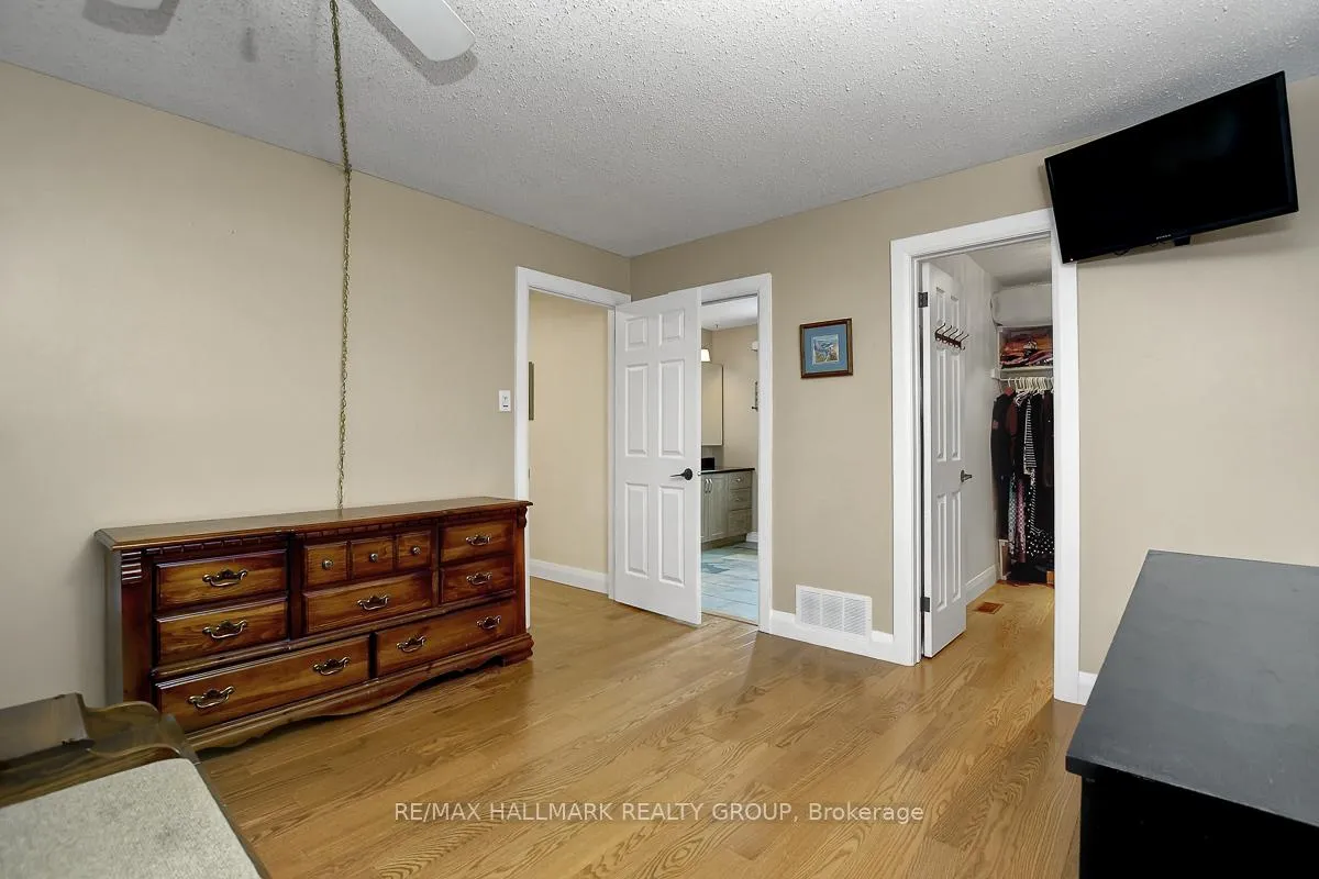 Photo 27 of 1692 Caminiti Crescent, Ottawa, Fallingbrook/Pineridge — HOMEH