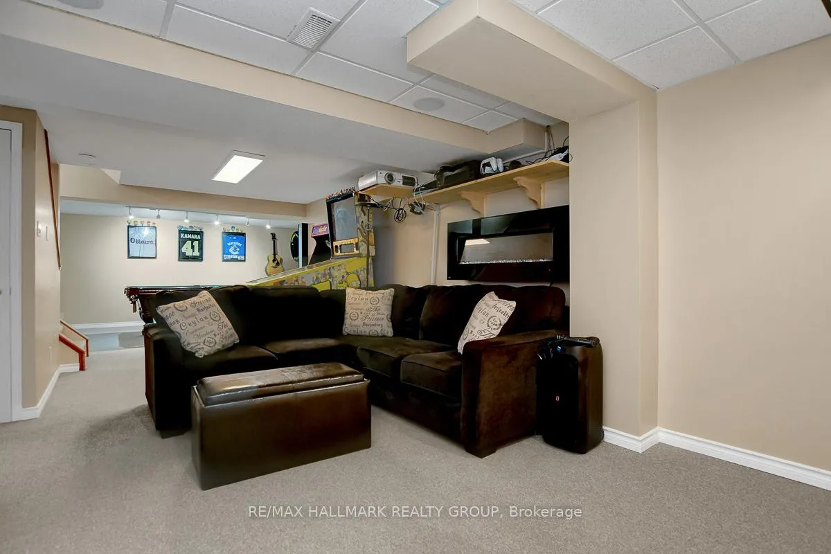 Photo 42 of 1692 Caminiti Crescent, Ottawa, Fallingbrook/Pineridge — HOMEH