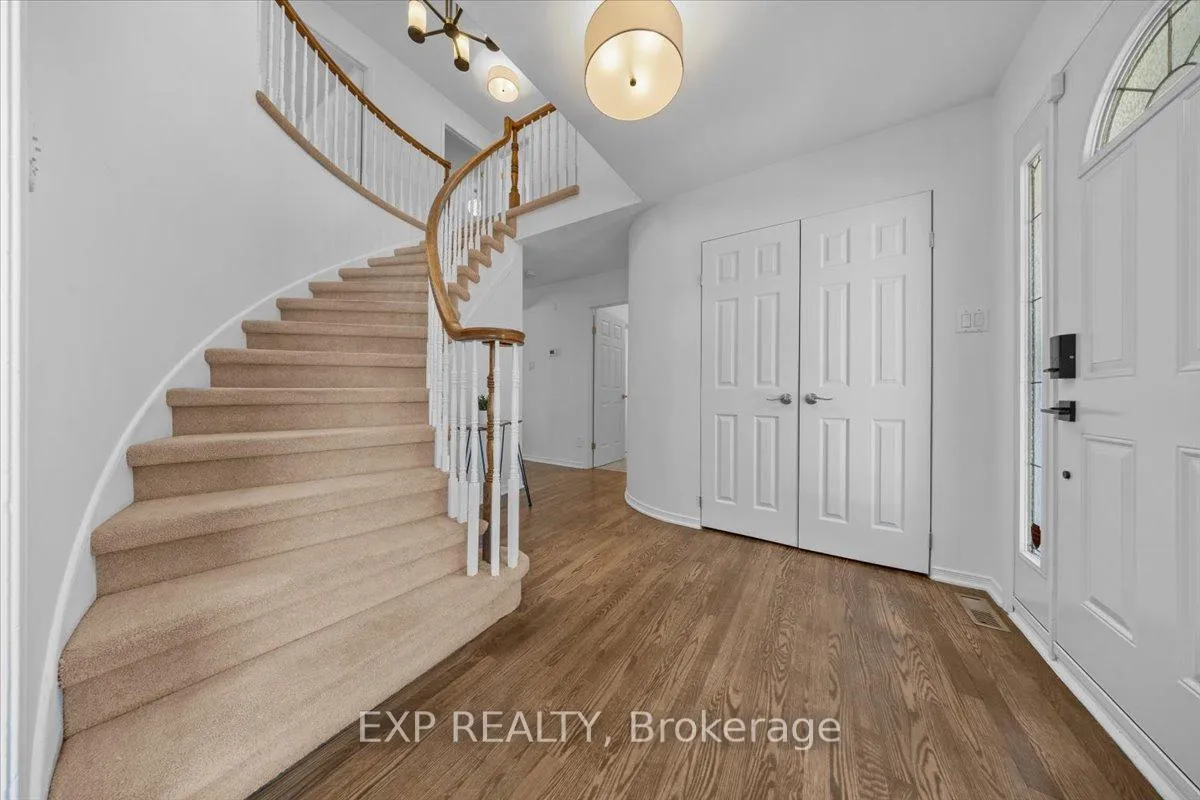 Photo 3 of 25 Cullen Court, Ottawa, Manordale — HOMEH