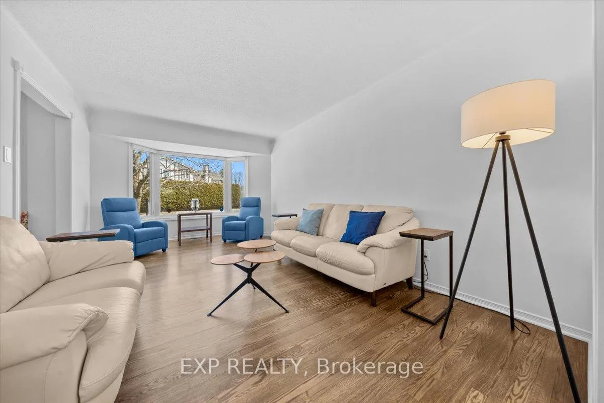 Photo 6 of 25 Cullen Court, Ottawa, Manordale — HOMEH