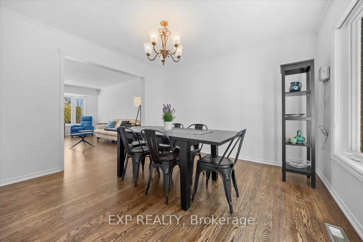 Photo 9 of 25 Cullen Court, Ottawa, Manordale — HOMEH