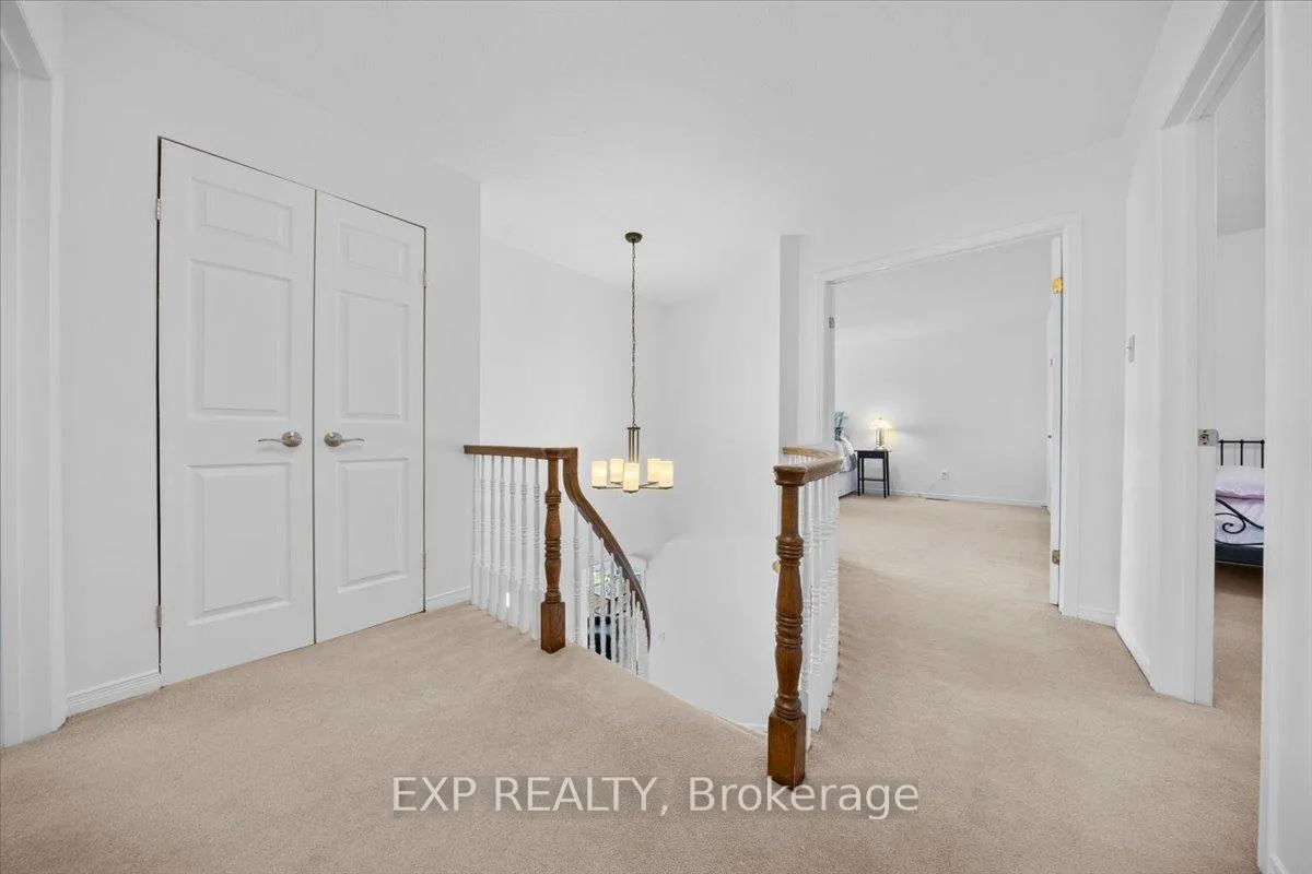 Photo 20 of 25 Cullen Court, Ottawa, Manordale — HOMEH