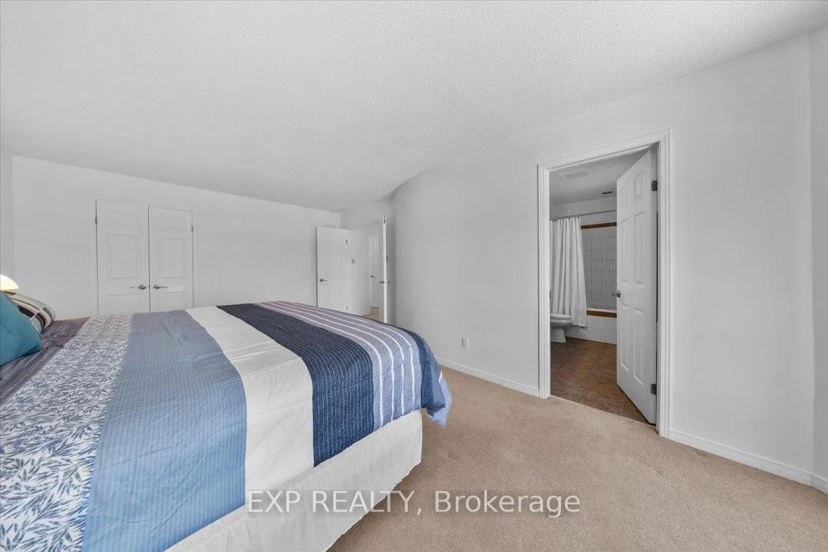 Photo 22 of 25 Cullen Court, Ottawa, Manordale — HOMEH