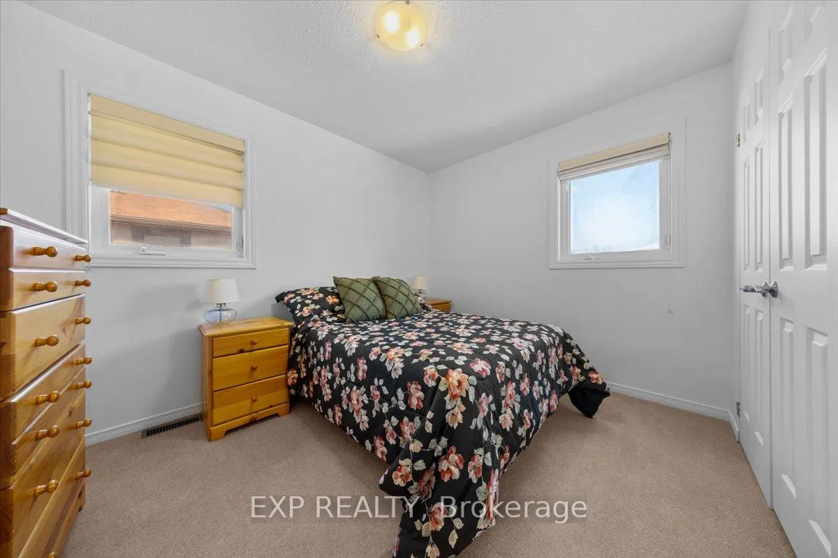Photo 26 of 25 Cullen Court, Ottawa, Manordale — HOMEH