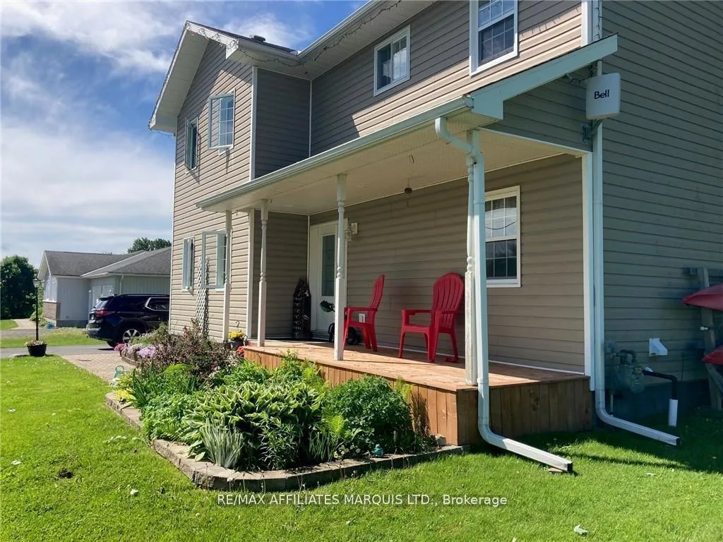 Photo 2 of 10 Coyle Drive, South Dundas, South Dundas (Williamsburgh) Twp — HOMEH