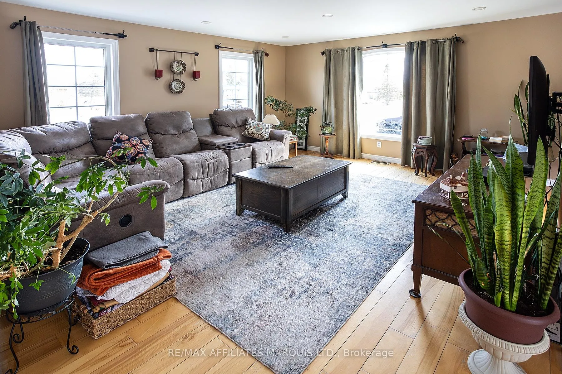 Photo 15 of 10 Coyle Drive, South Dundas, South Dundas (Williamsburgh) Twp — HOMEH