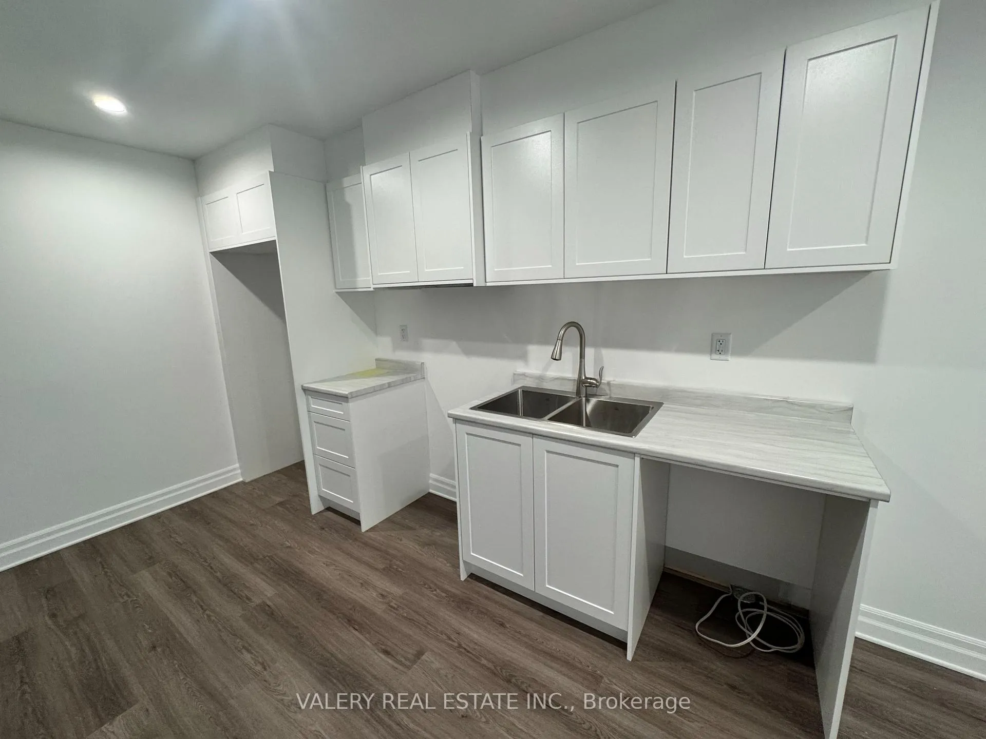 Photo 2 of Unit 1 - Lower, 7489 Marvel Drive, Niagara Falls, Brown — HOMEH