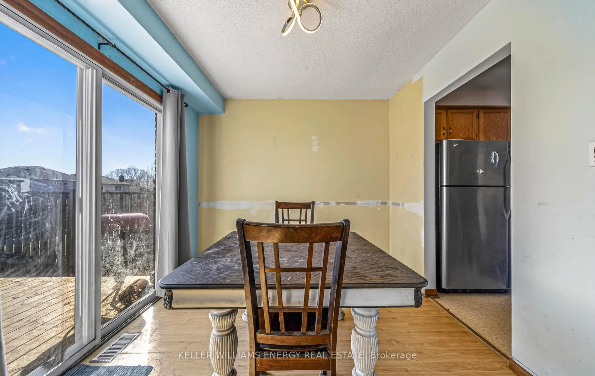 Photo 9 of 215 Sagebrush Street, Oshawa, McLaughlin — HOMEH