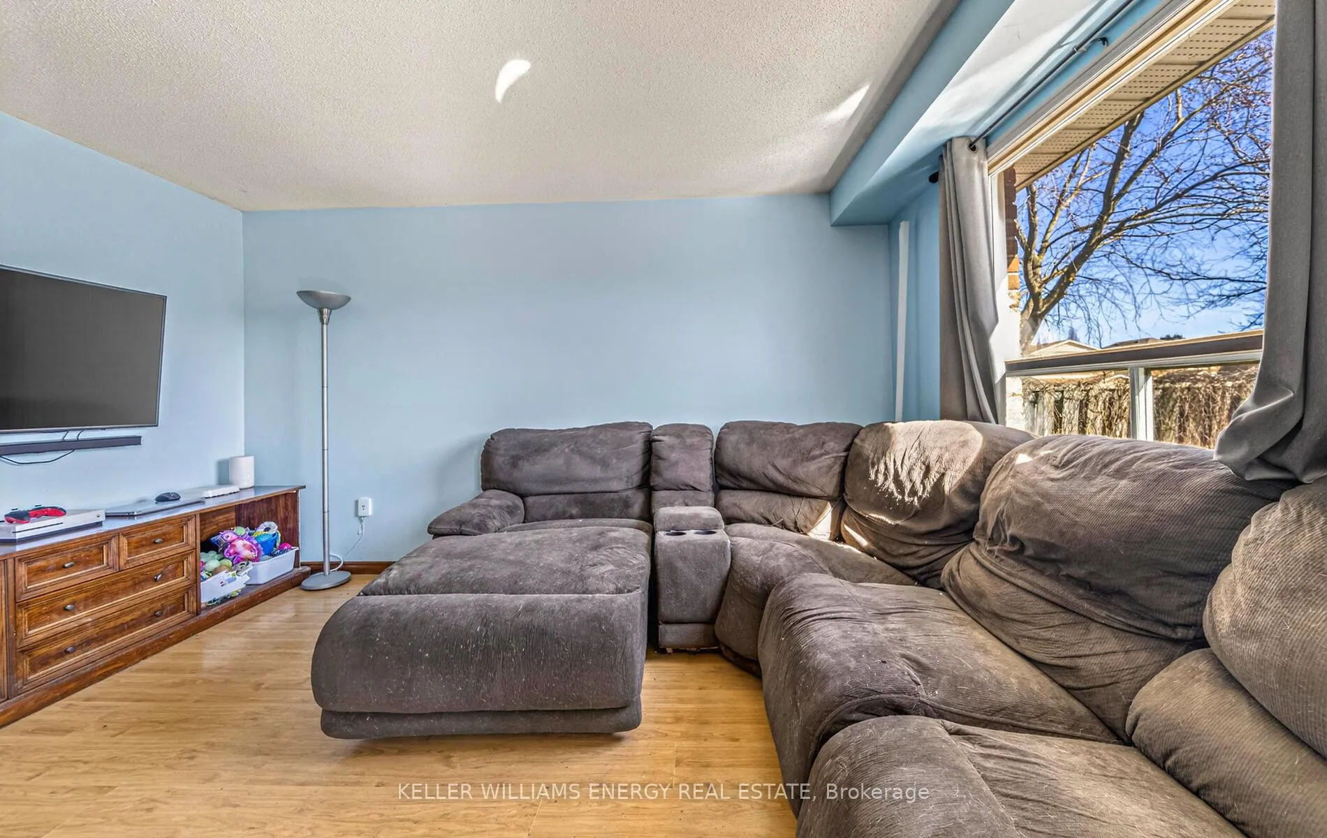 Photo 10 of 215 Sagebrush Street, Oshawa, McLaughlin — HOMEH