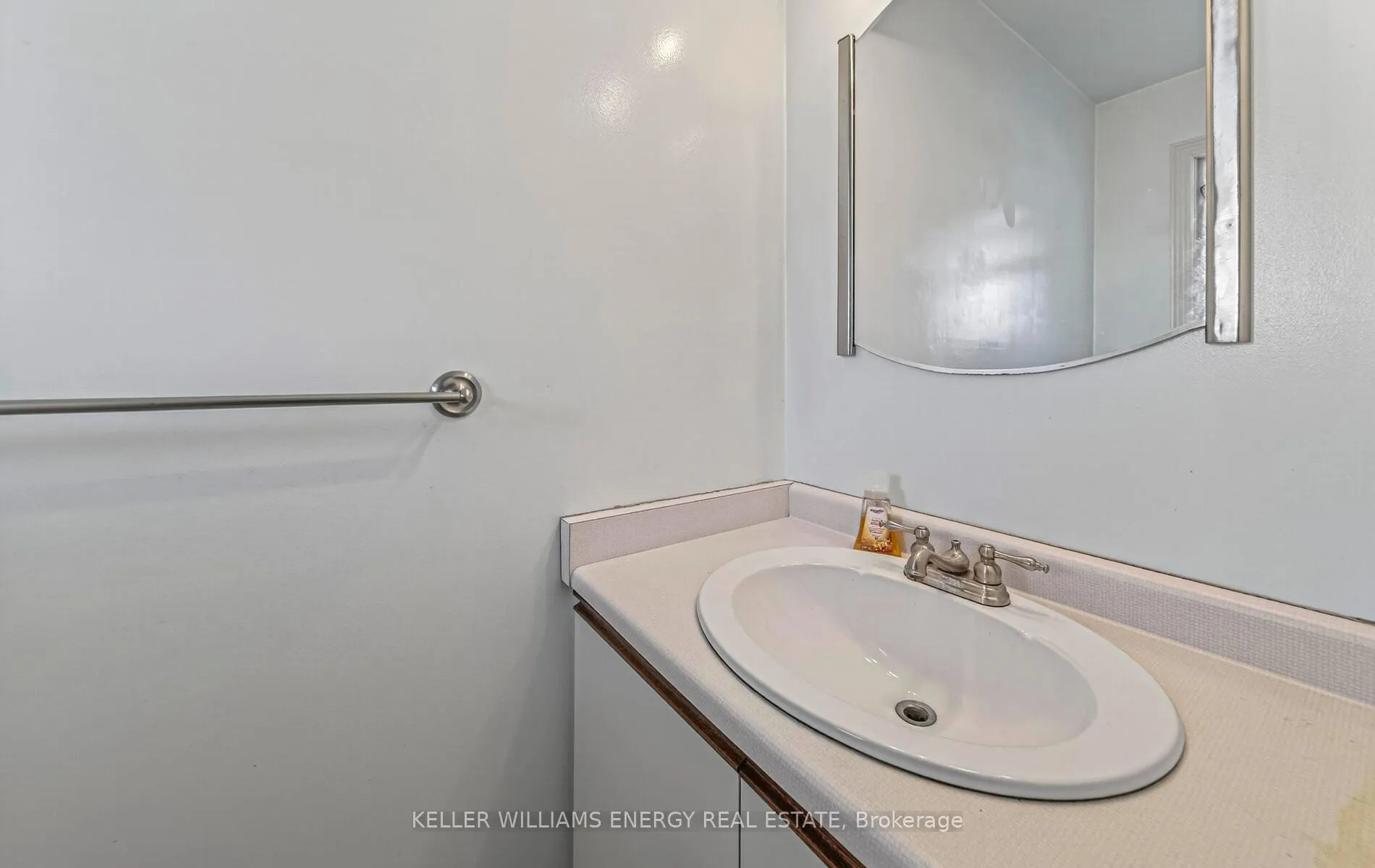 Photo 12 of 215 Sagebrush Street, Oshawa, McLaughlin — HOMEH
