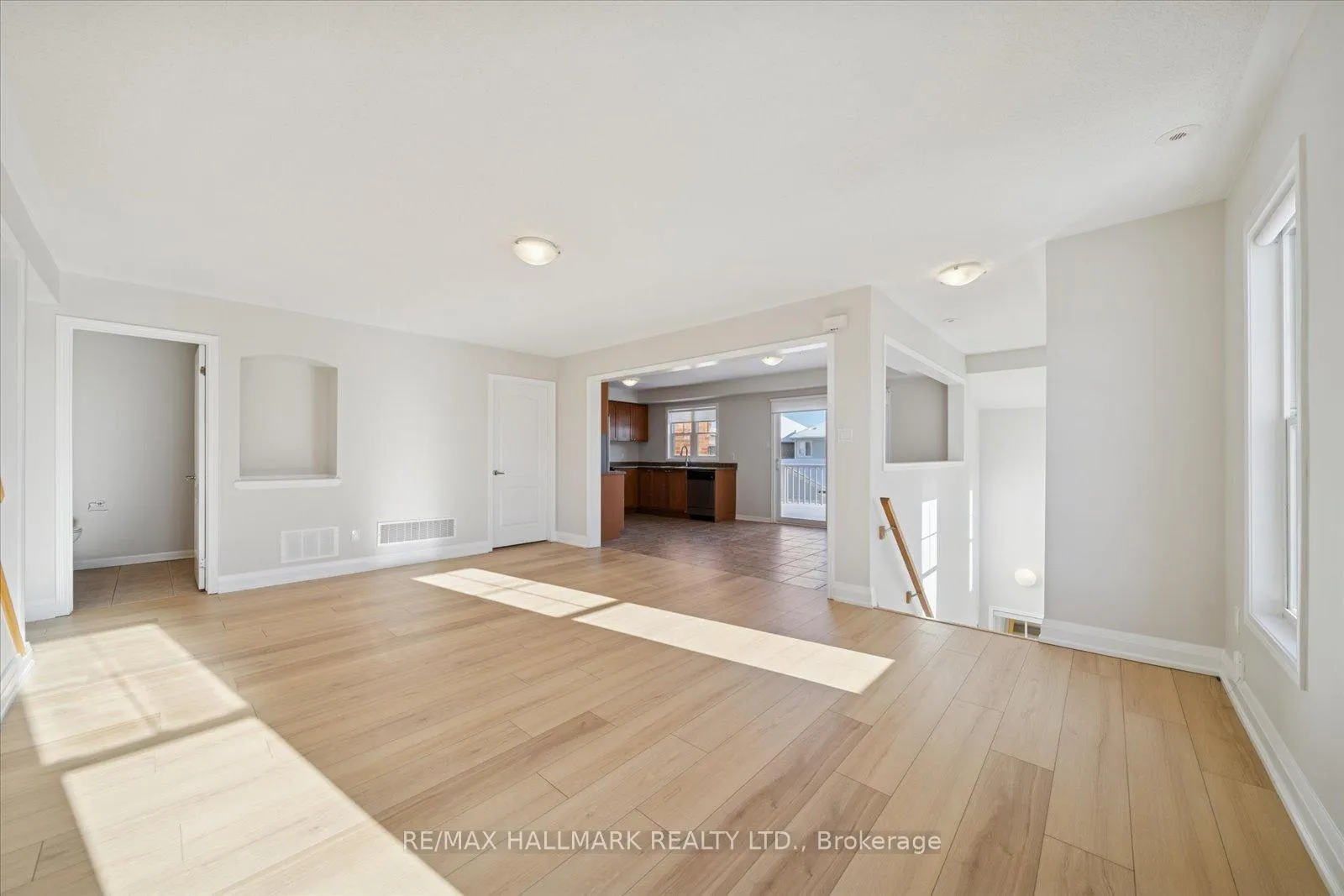 Photo 7 of Unit 1, 2740 Bur Oak Avenue, Markham, Cornell — HOMEH
