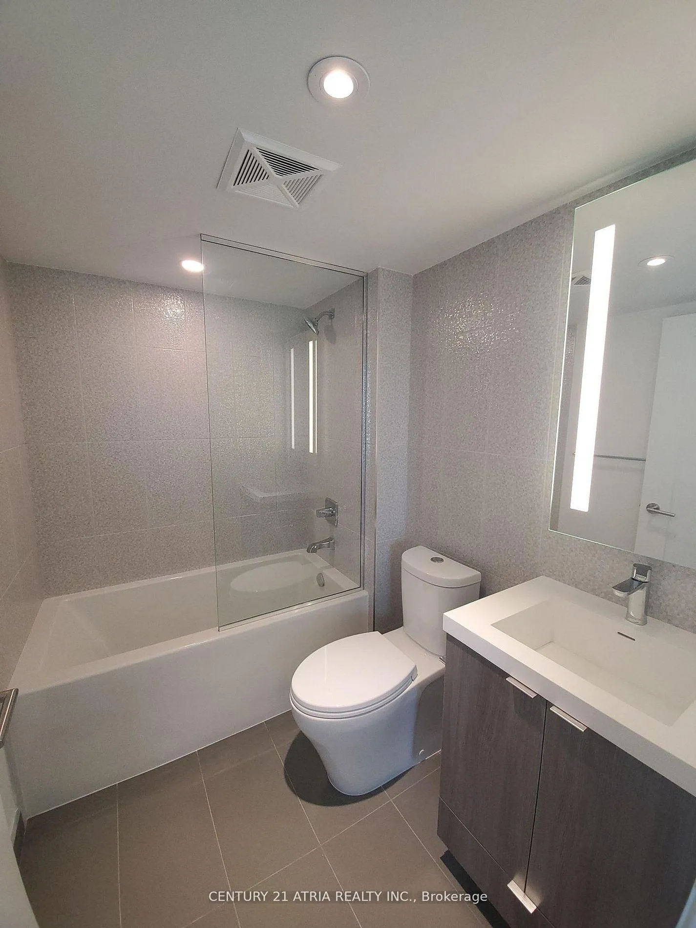Photo 5 of Unit 1407, 575 Bloor Street E, Toronto, North St. James Town — HOMEH