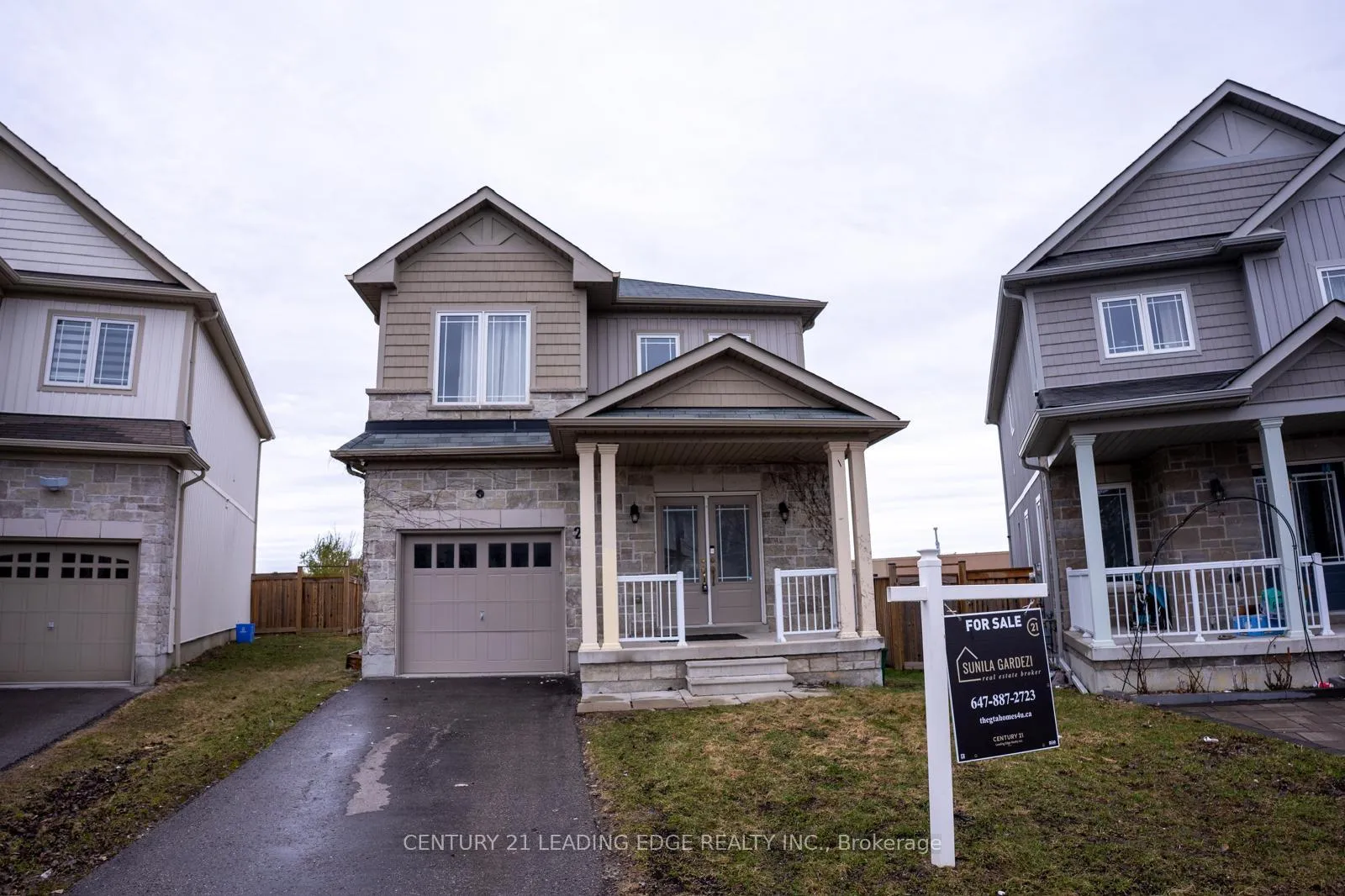 Front of 27 Mantz Crescent