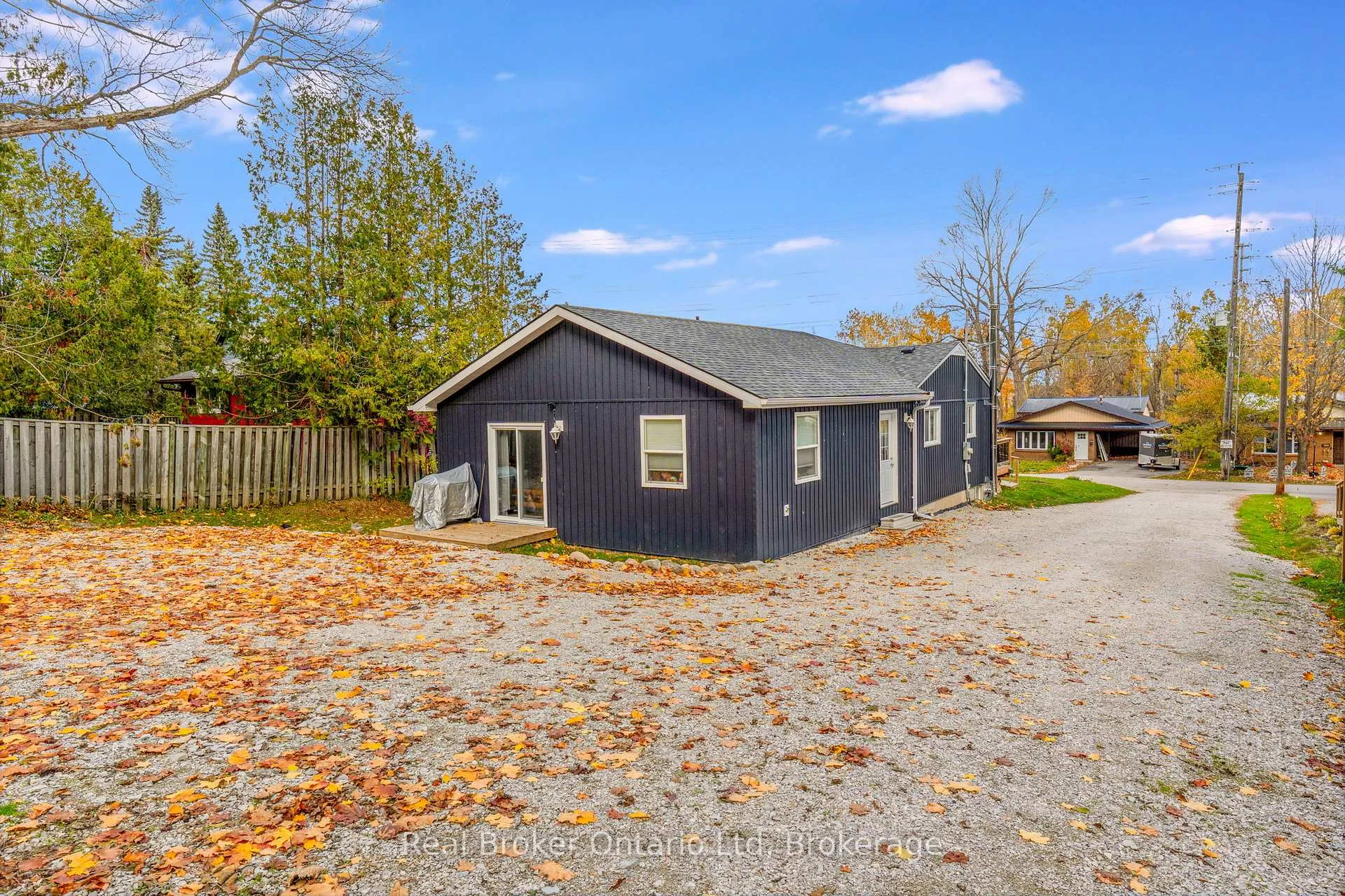 Photo 4 of 447 Sundial Drive, Orillia — HOMEH