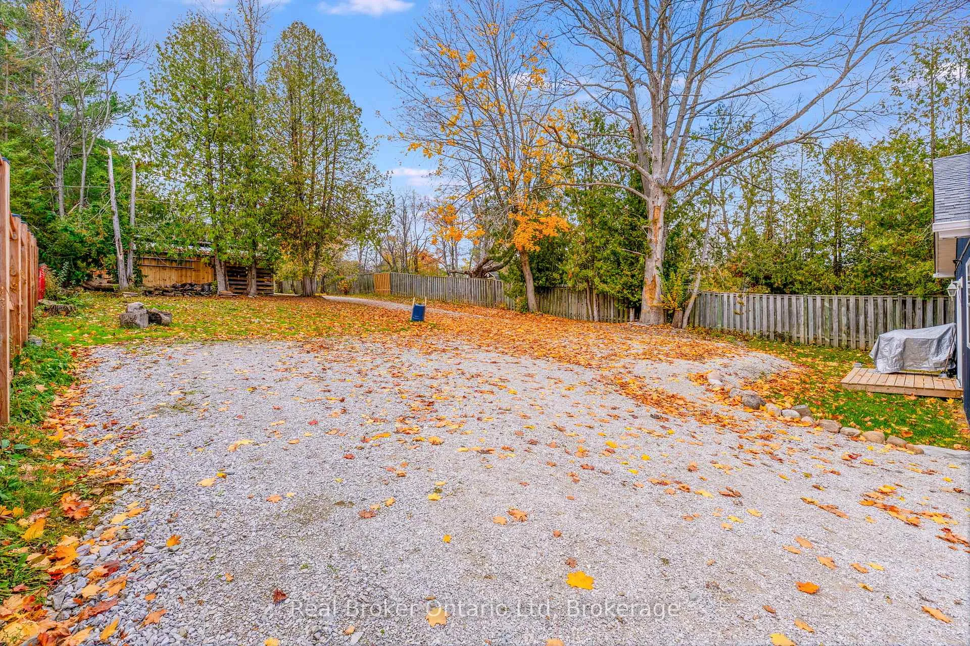 Photo 5 of 447 Sundial Drive, Orillia — HOMEH