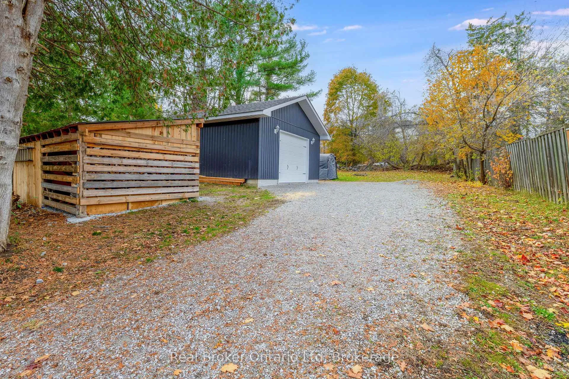 Photo 8 of 447 Sundial Drive, Orillia — HOMEH