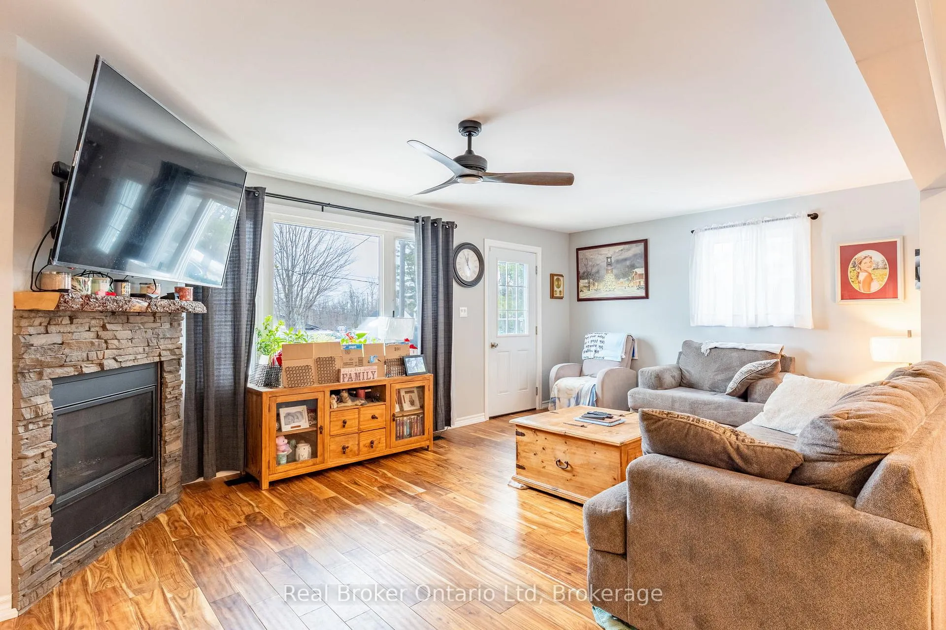 Photo 10 of 447 Sundial Drive, Orillia — HOMEH