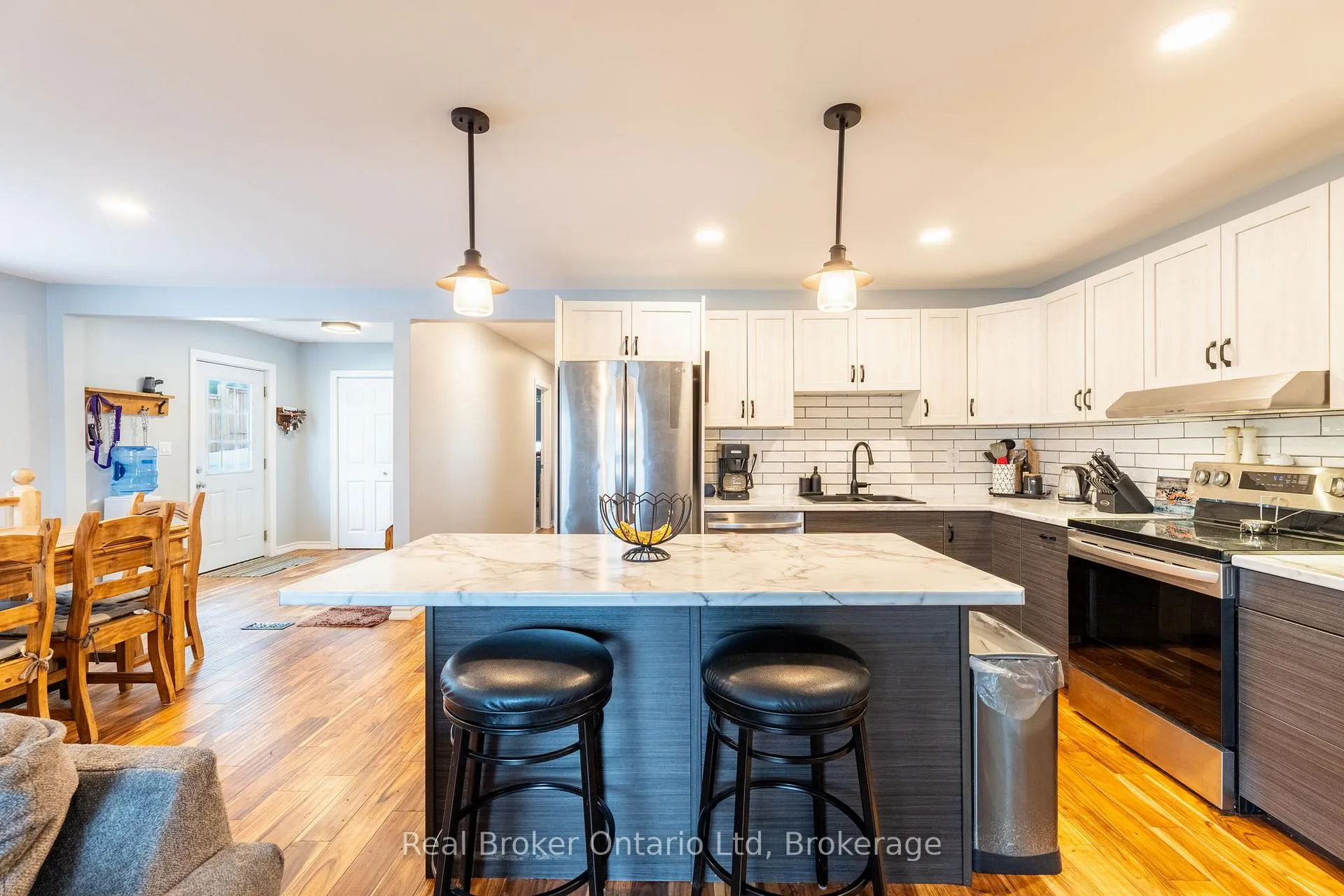 Photo 13 of 447 Sundial Drive, Orillia — HOMEH