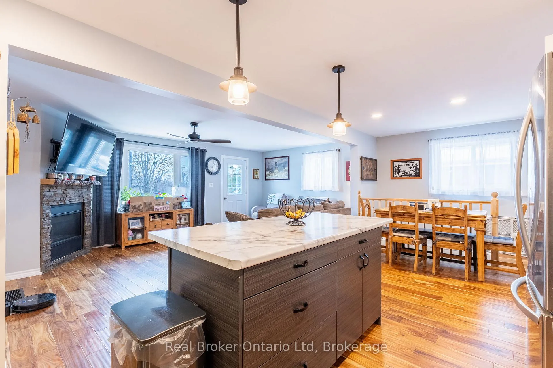 Photo 14 of 447 Sundial Drive, Orillia — HOMEH