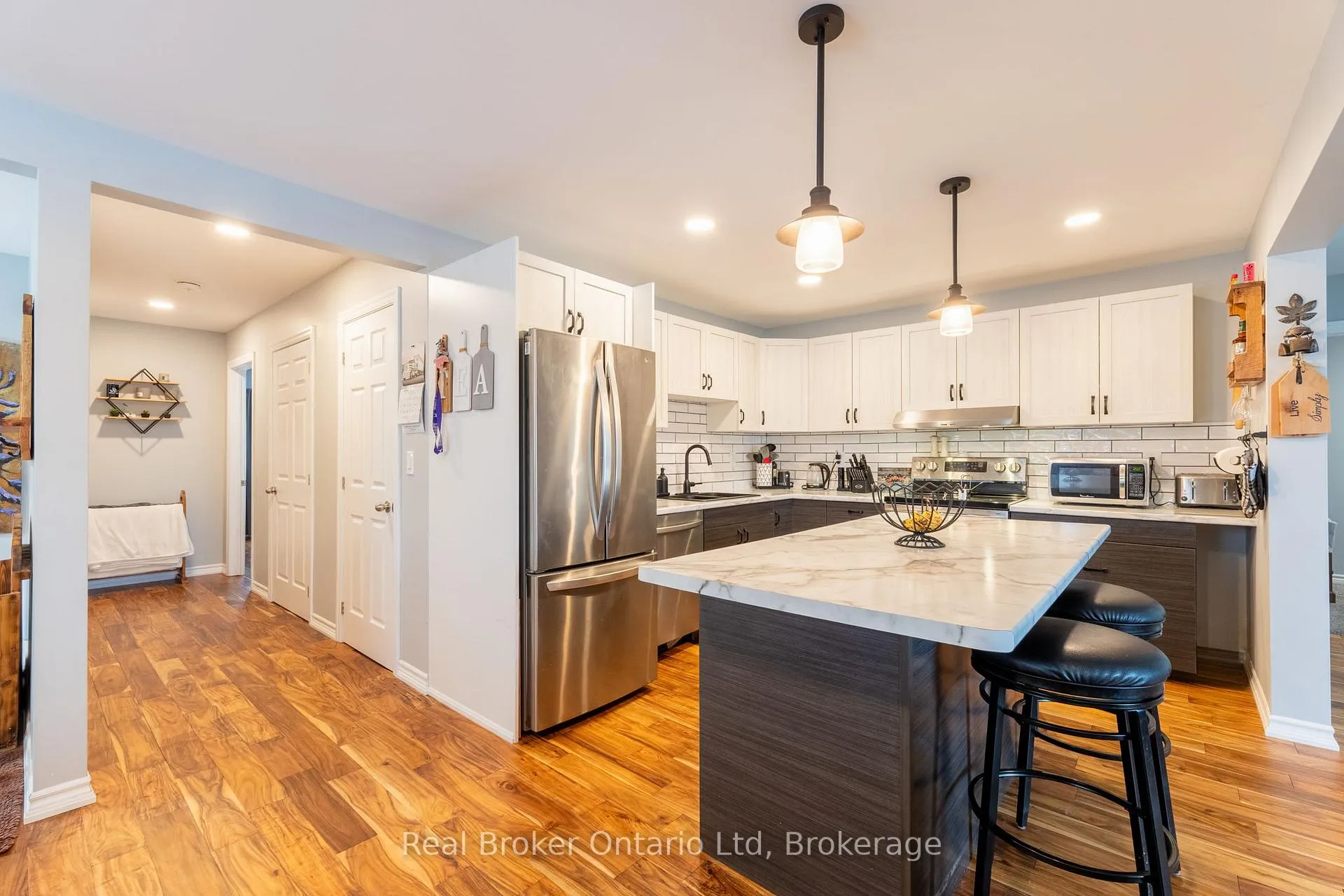 Photo 15 of 447 Sundial Drive, Orillia — HOMEH