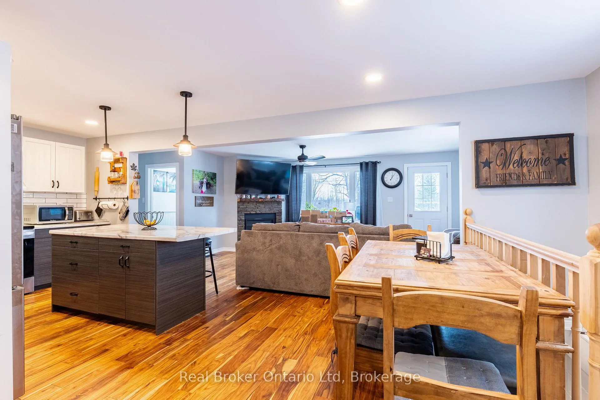 Photo 17 of 447 Sundial Drive, Orillia — HOMEH